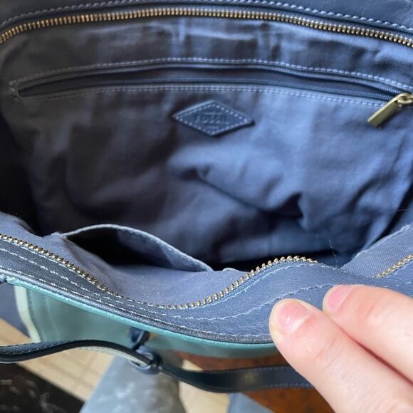 Fossil Emma Leather Tote Arctic Mist (Aqua + navy) - Picture 6 of 8